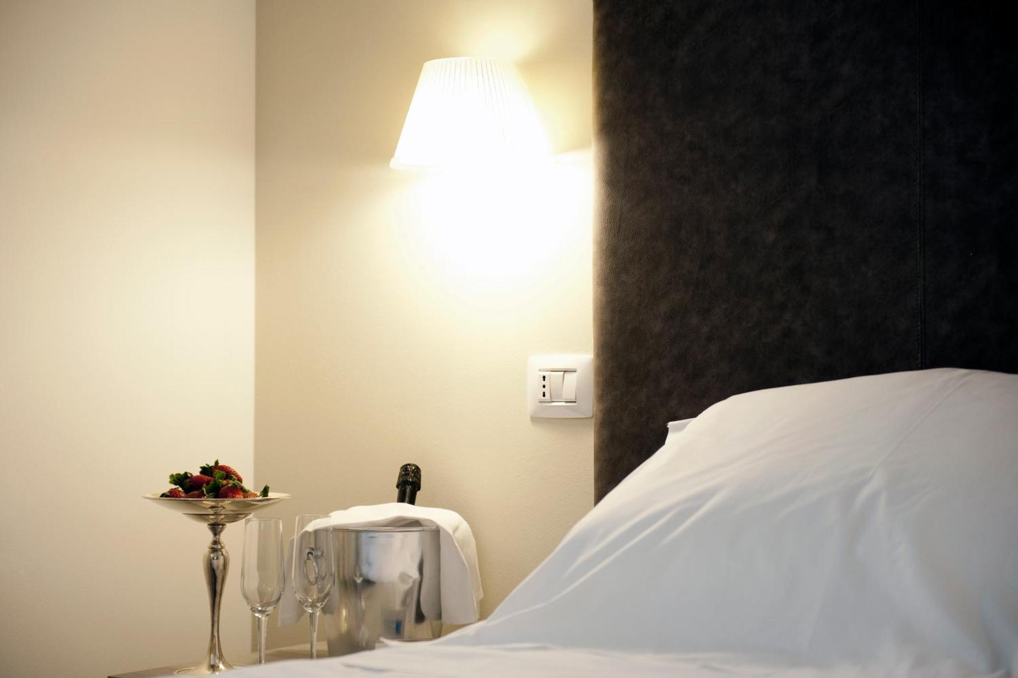 Db Hotel Verona Airport Congress & Spa Caselle Di Sommacampagna Exterior photo